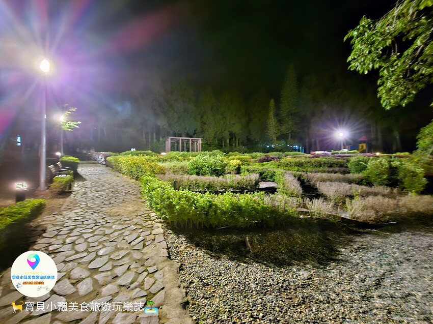 [旅遊]南投 清境 越夜越美麗 漫步小瑞士花園 欣賞夜間音樂水舞秀 夜晚也可以很悠閒