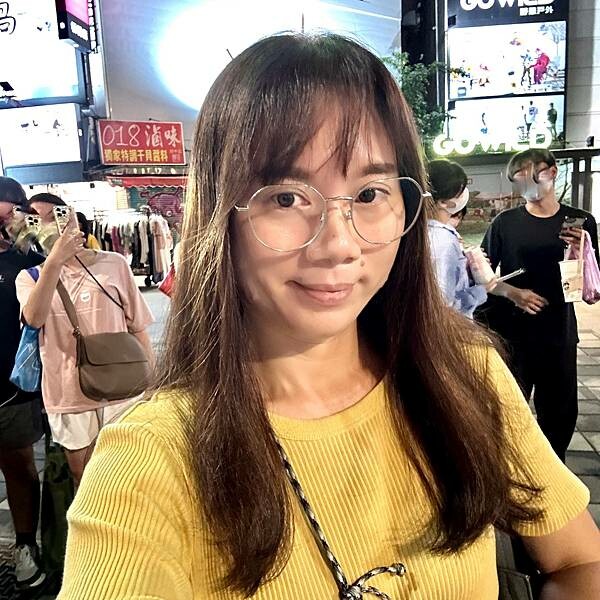 板橋府中洗髮剪髮推薦/御用髮廊/居髮廊-府中店/定期修剪長髮與瀏海，打造屬於我的美麗長髮造型