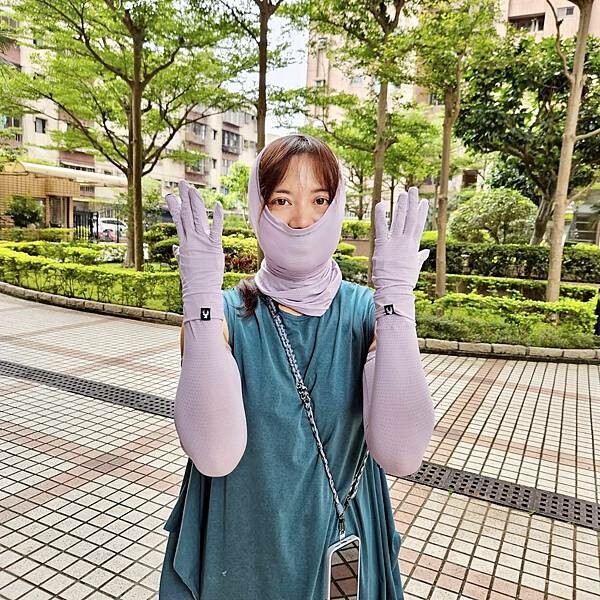 夏日防曬套組推薦/瑟夫貝爾CERF BELL涼感手套+袖套+萬用頭巾三件套/超涼爽降溫術,戶外防曬好幫手!