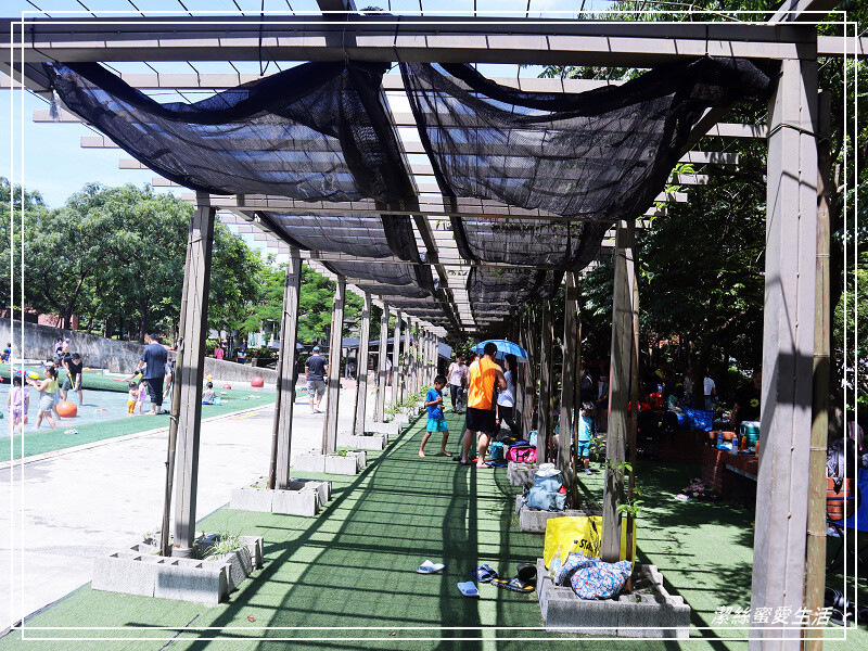 鶯歌陶瓷博物館-不僅有夏日免費戲水!室內展館X戶外藝術園區~寓教於樂親子景點