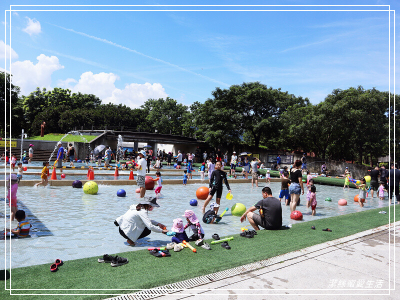 鶯歌陶瓷博物館-不僅有夏日免費戲水!室內展館X戶外藝術園區~寓教於樂親子景點