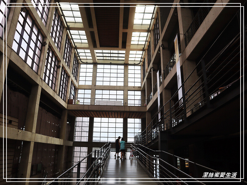 鶯歌陶瓷博物館-不僅有夏日免費戲水!室內展館X戶外藝術園區~寓教於樂親子景點