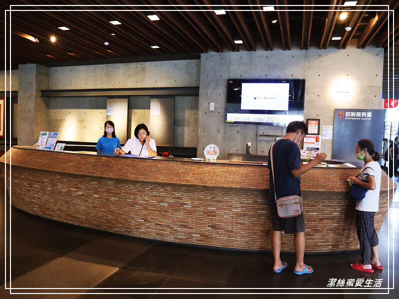 鶯歌陶瓷博物館-不僅有夏日免費戲水!室內展館X戶外藝術園區~寓教於樂親子景點