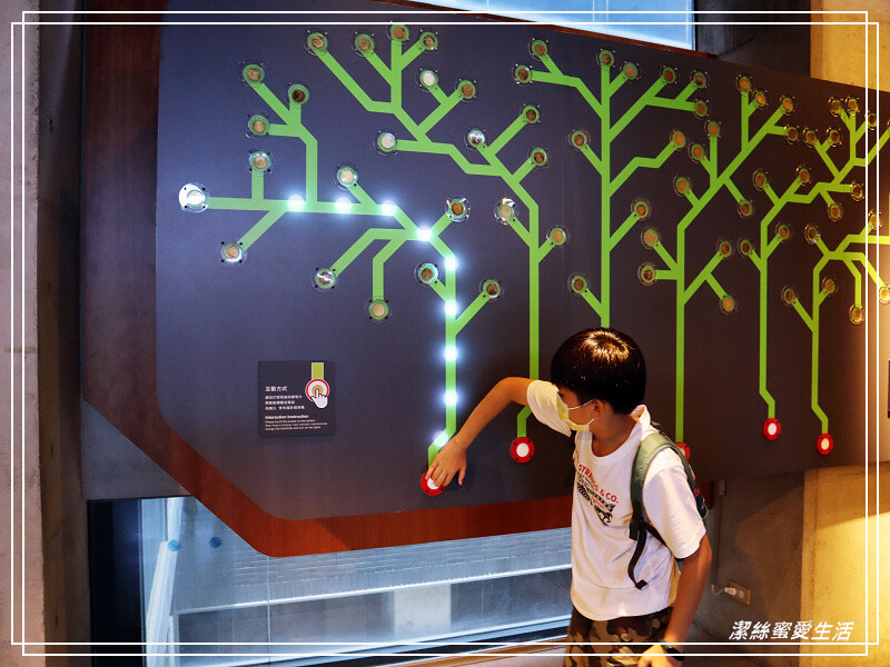 鶯歌陶瓷博物館-不僅有夏日免費戲水!室內展館X戶外藝術園區~寓教於樂親子景點