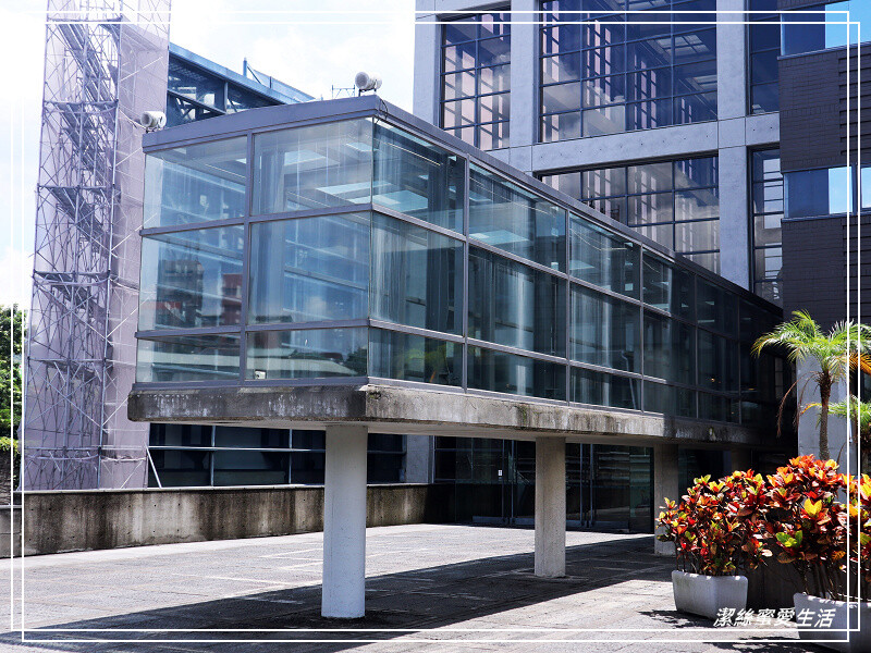 鶯歌陶瓷博物館-不僅有夏日免費戲水!室內展館X戶外藝術園區~寓教於樂親子景點