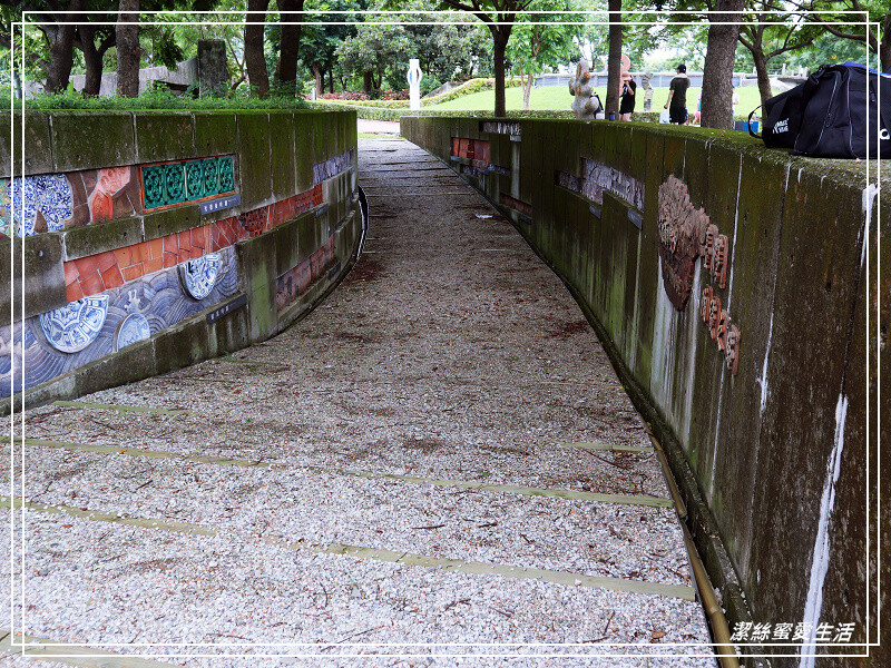 鶯歌陶瓷博物館-不僅有夏日免費戲水!室內展館X戶外藝術園區~寓教於樂親子景點