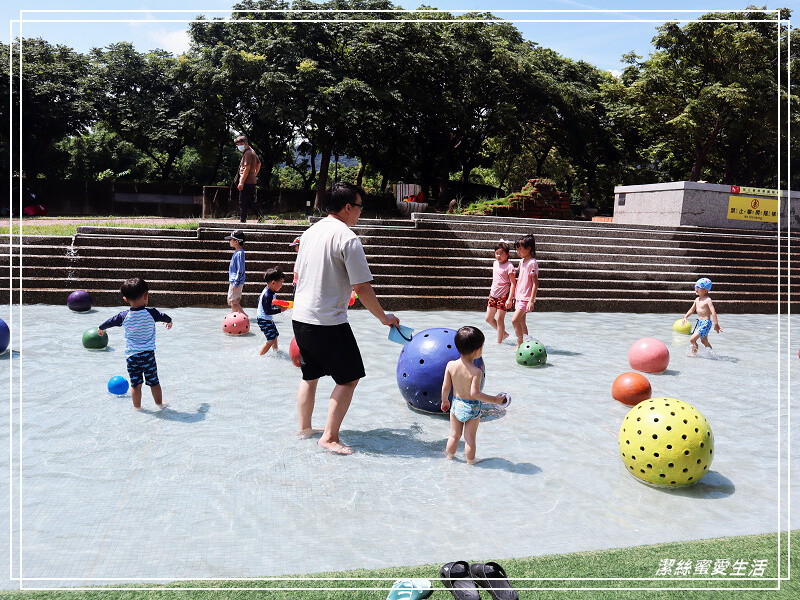 鶯歌陶瓷博物館-不僅有夏日免費戲水!室內展館X戶外藝術園區~寓教於樂親子景點