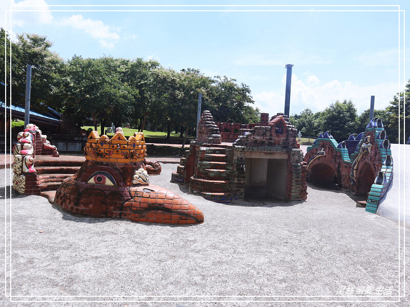 鶯歌陶瓷博物館-不僅有夏日免費戲水!室內展館X戶外藝術園區~寓教於樂親子景點