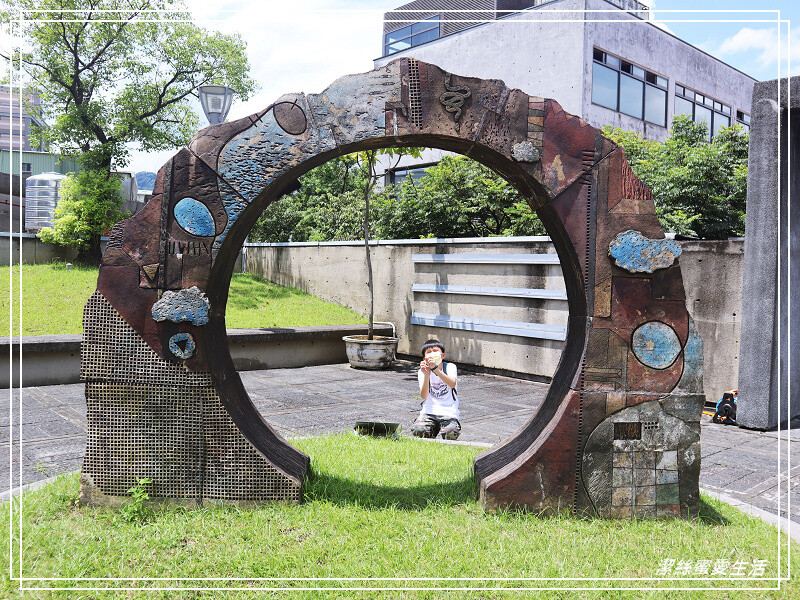 鶯歌陶瓷博物館-不僅有夏日免費戲水!室內展館X戶外藝術園區~寓教於樂親子景點