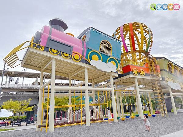 ★屏東公園★ 林邊共融公園,飛天火車和蓮霧森林探險公園,鄰近林邊車站一次就能玩兩個遊戲場
