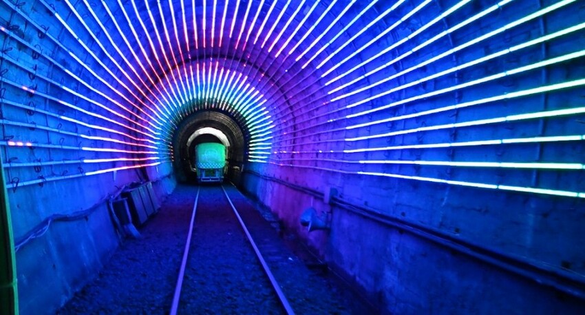2023 【八斗子親子景點】搭河豚列車體驗深奧鐵道自行車光雕隧道(附自行車、台鐵時刻表)