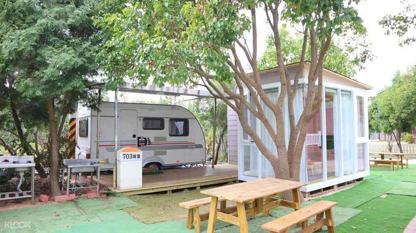 藍鵲渡假莊園露營車