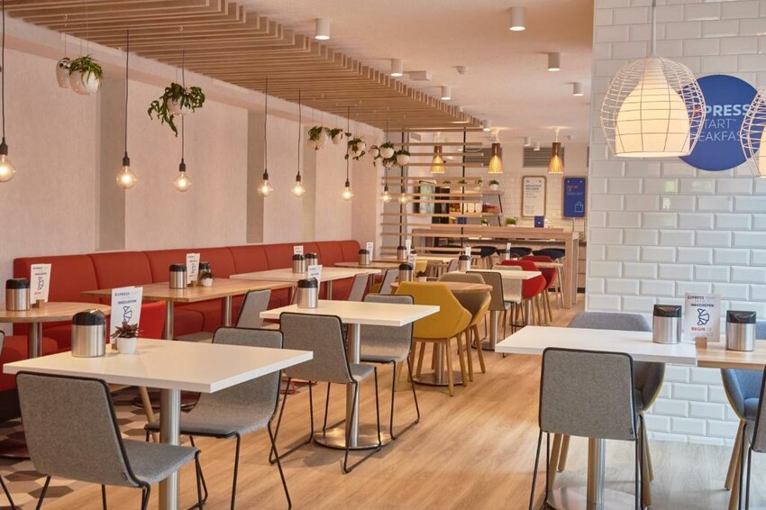 阿姆斯特丹市政廳智選假日飯店