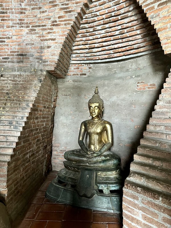 【亞洲，泰國，大城】 大城（Ayutthaya）保存最完整的古老寺廟~崖差蒙空寺（大勝利吉祥寺/Wat Yai Chaiyamo