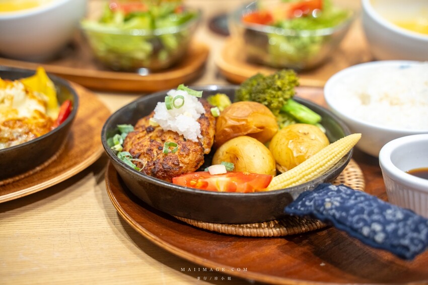 桃園青埔大江購物中心｜熱辣酷暑不要來！暑假親子歡樂放電＆避暑的好去處，就在中壢大江購物中心！全年停車