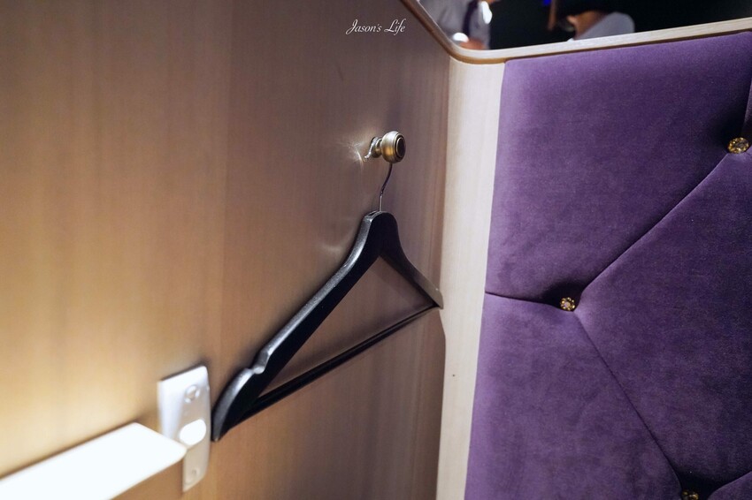 【台中南屯|景點】台中文心秀泰影城-丹普廳。文心秀泰,躺在40萬電動床舒服看電影,VIP零食區及600元美食