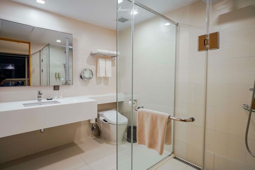 【韓國釜山|住宿】Avani Central Busan Hotel。近國際金融中心地鐵站,商務型飯店,一樓有24小時emart,方