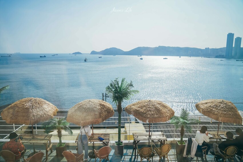 【韓國釜山｜景點】白淺灘文化村(흰여울문화마을)。影島必去景點，無數間海景咖啡廳，欣賞夕陽的約會散步景