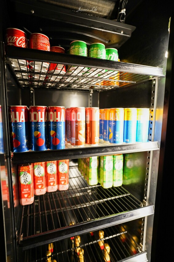 【台中南屯|景點】台中文心秀泰影城-丹普廳。文心秀泰,躺在40萬電動床舒服看電影,VIP零食區及600元美食