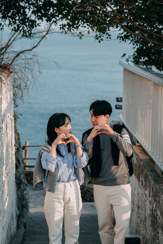 【韓國釜山｜景點】白淺灘文化村(흰여울문화마을)。影島必去景點，無數間海景咖啡廳，欣賞夕陽的約會散步景