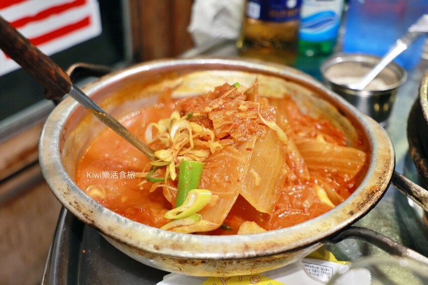 韓國釜山美食伍班長燒肉오반장|釜山海雲台美食燒肉好好吃.蛋液吃免驚!附上中文菜單,近海雲台5號出口美食