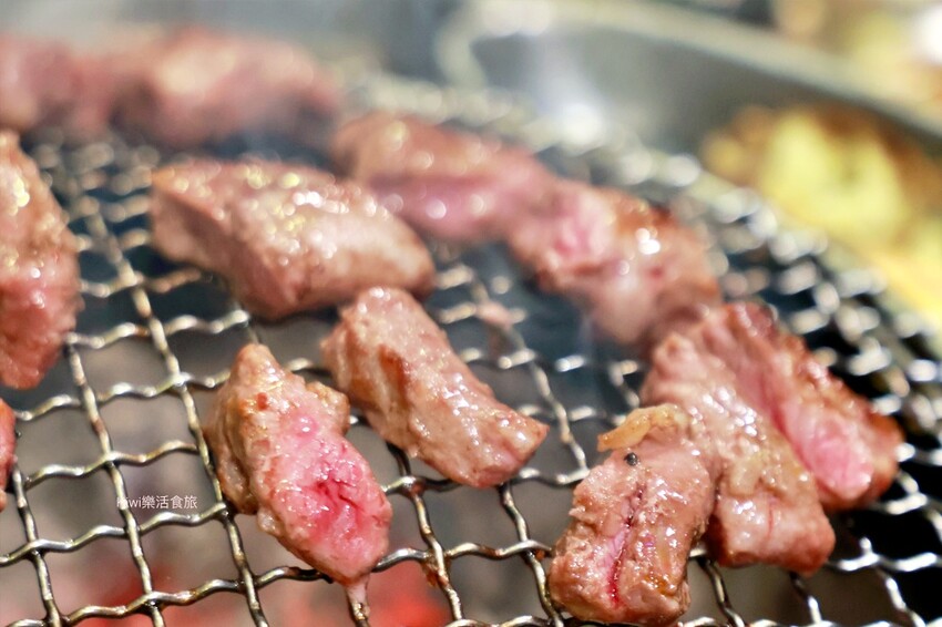 韓國釜山美食伍班長燒肉오반장|釜山海雲台美食燒肉好好吃.蛋液吃免驚!附上中文菜單,近海雲台5號出口美食