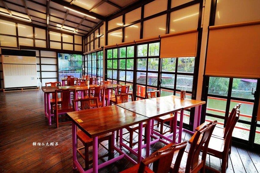 近水樓台湖畔森林咖啡