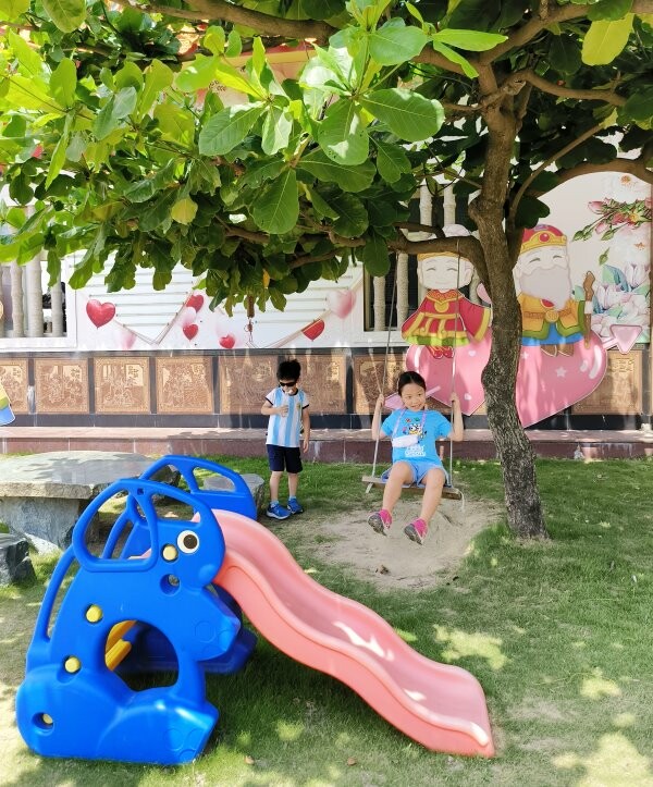 【財神廟】桃園海福宮.最新敲金磚、接超大金塊彩繪牆!