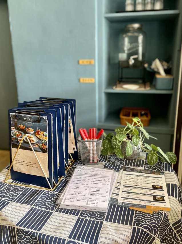 漂蔦手作料理-五常街上，近中正公園、中國醫，提供熟成咖哩還有牛蒡脆皮丼飯，無收取服務費✌🏻