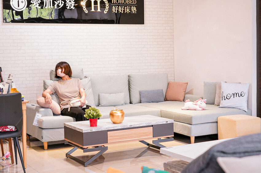 愛加沙發工廠 |台中沙發推薦,工廠直營手工沙發開箱,優質客製化沙發 - 艾薇覓食趣