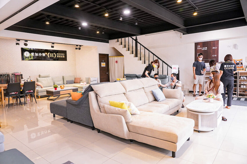 愛加沙發工廠 |台中沙發推薦,工廠直營手工沙發開箱,優質客製化沙發 - 艾薇覓食趣