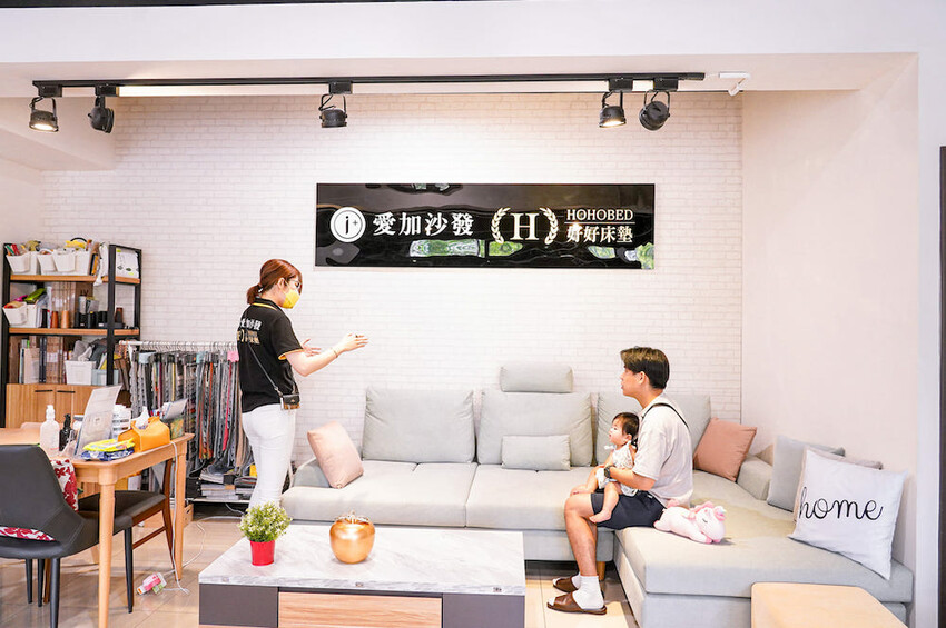 愛加沙發工廠 |台中沙發推薦,工廠直營手工沙發開箱,優質客製化沙發 - 艾薇覓食趣