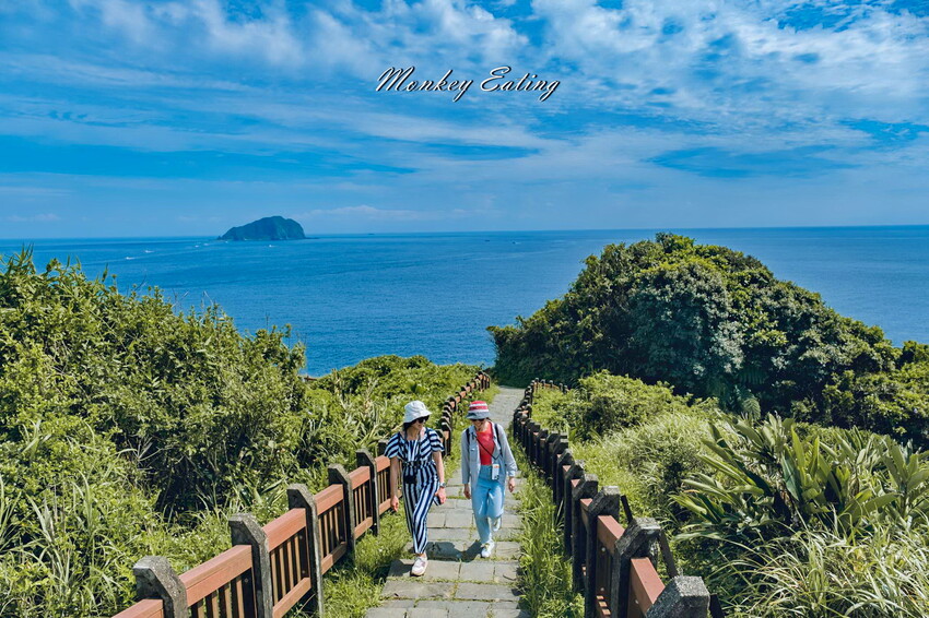 【基隆景點】望幽谷濱海步道|輕鬆好拍夢幻蔚藍步道,順遊潮境公園,八斗子漁港吃美食 - 貪吃猴的幻想