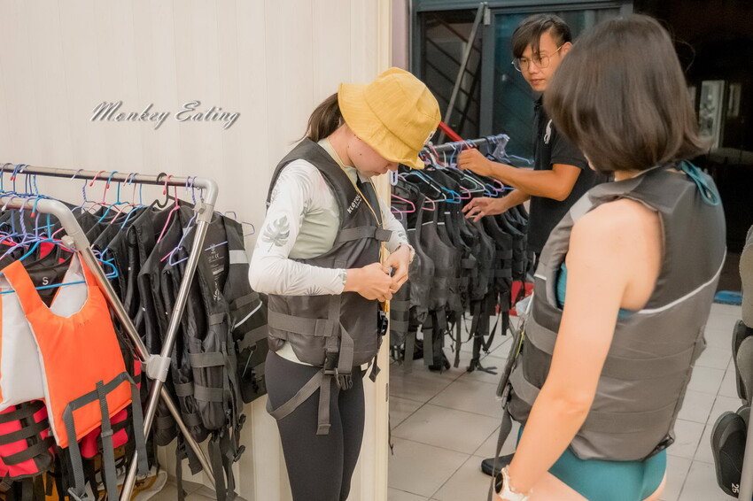 【深澳】象鼻岩SUP日出團｜ODoor專業戶外探險團隊，探索東北角之美，北部SUP立槳推薦 - 貪吃猴的幻想