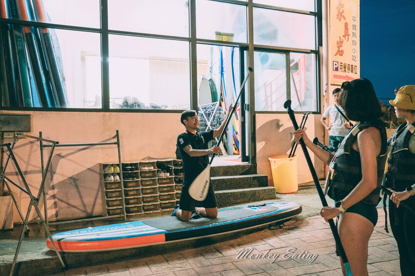 【深澳】象鼻岩SUP日出團｜ODoor專業戶外探險團隊，探索東北角之美，北部SUP立槳推薦 - 貪吃猴的幻想