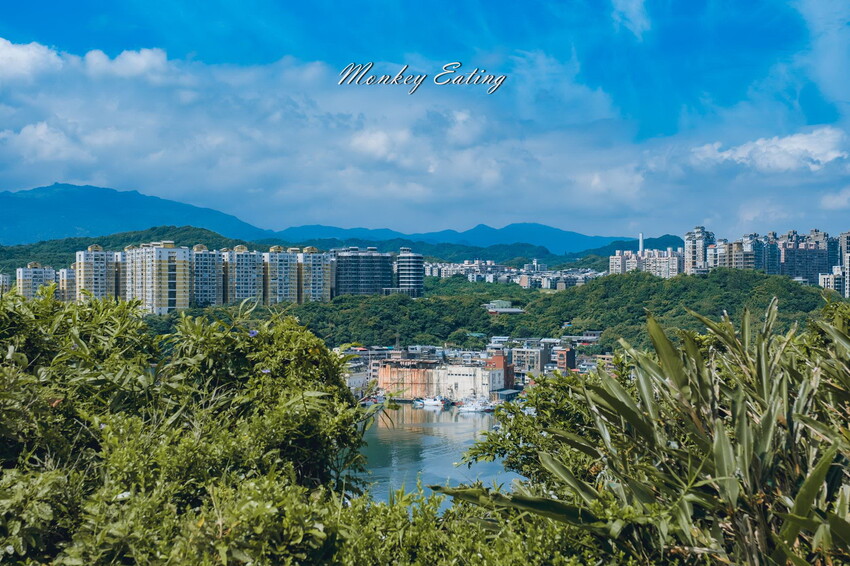 【基隆景點】望幽谷濱海步道|輕鬆好拍夢幻蔚藍步道,順遊潮境公園,八斗子漁港吃美食 - 貪吃猴的幻想