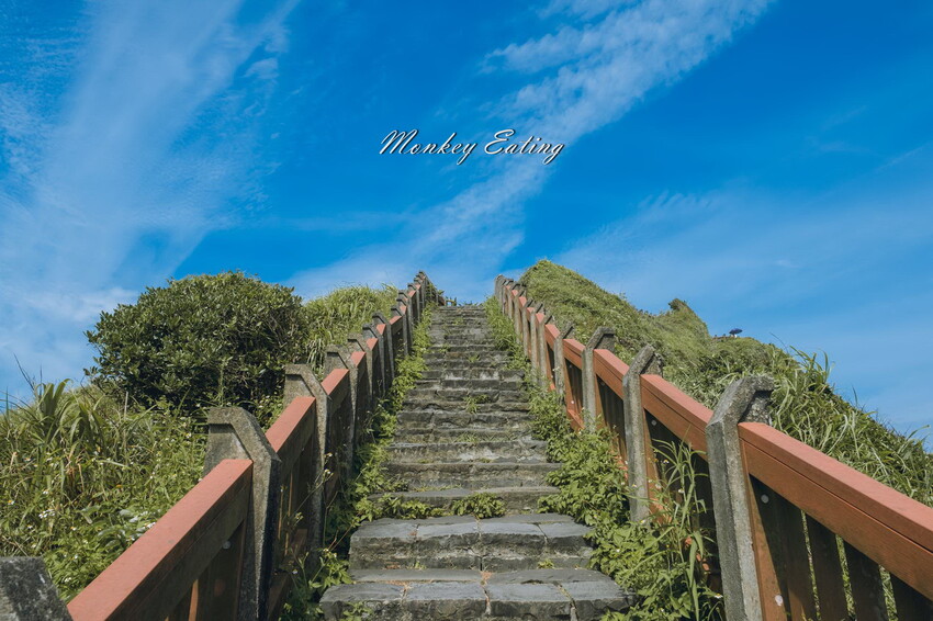 【基隆景點】望幽谷濱海步道|輕鬆好拍夢幻蔚藍步道,順遊潮境公園,八斗子漁港吃美食 - 貪吃猴的幻想