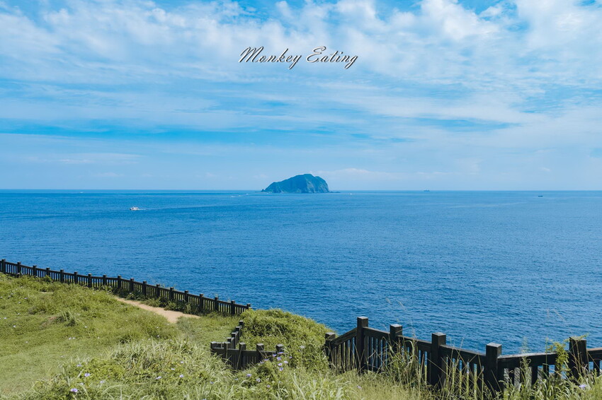 【基隆景點】望幽谷濱海步道|輕鬆好拍夢幻蔚藍步道,順遊潮境公園,八斗子漁港吃美食 - 貪吃猴的幻想