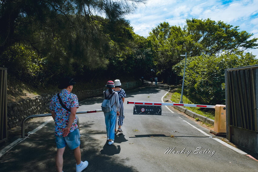 【基隆景點】望幽谷濱海步道|輕鬆好拍夢幻蔚藍步道,順遊潮境公園,八斗子漁港吃美食 - 貪吃猴的幻想