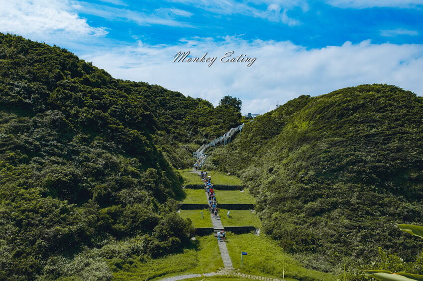 【基隆景點】望幽谷濱海步道|輕鬆好拍夢幻蔚藍步道,順遊潮境公園,八斗子漁港吃美食 - 貪吃猴的幻想