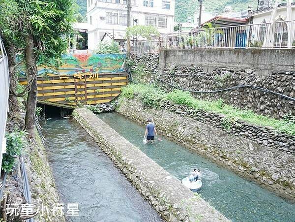 屏東景點｜來義二峰圳，超清澈伏流泉，屏東玩水再+1