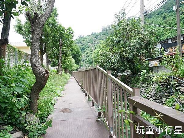 屏東景點｜來義二峰圳，超清澈伏流泉，屏東玩水再+1