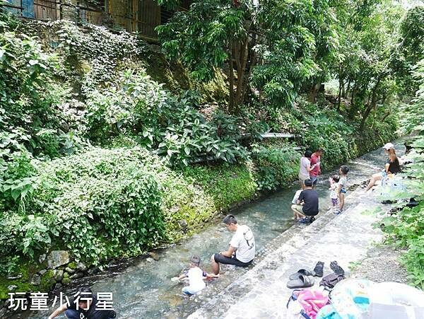 屏東景點｜來義二峰圳，超清澈伏流泉，屏東玩水再+1