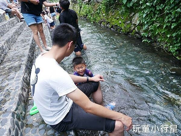 屏東景點｜來義二峰圳，超清澈伏流泉，屏東玩水再+1