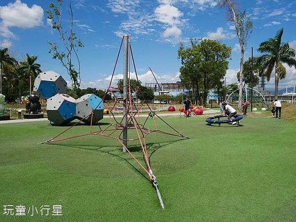 屏東景點｜縣民公園遊戲區再升級｜屏東玩水玩沙