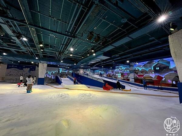 台中震大金鬱金香酒店暑假限定海線最強親子行程台中三井outletSNOWTOWN 雪樂地73.jpg