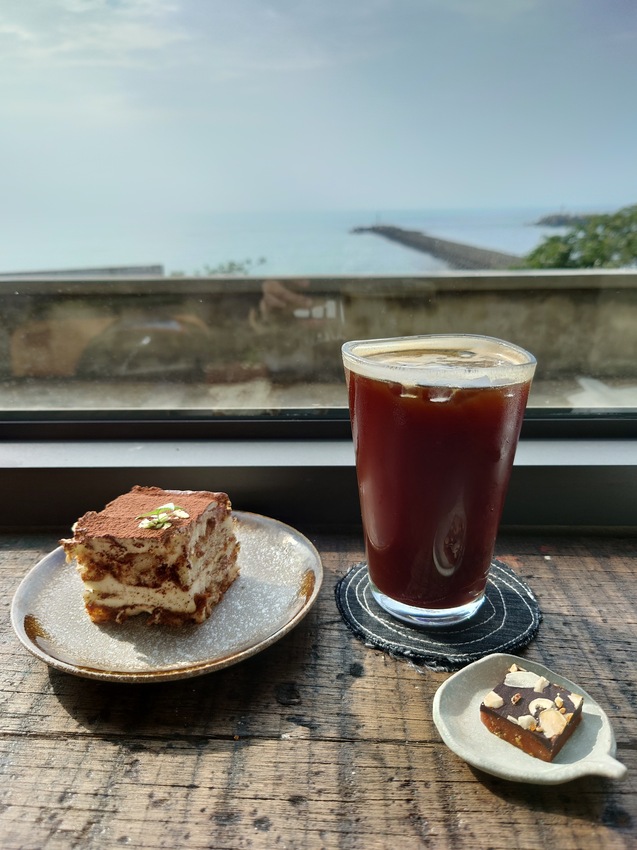 我們在海邊/廢墟工業風/海景咖啡廳 [三芝淺水灣]