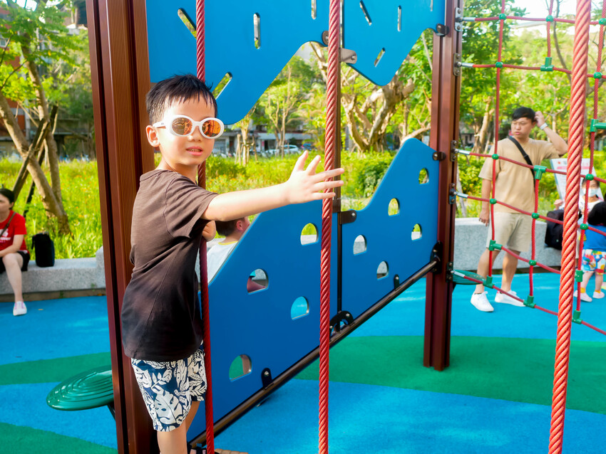 【兒童泳鏡/墨鏡】韓國COCOLIC兒童泳鏡/墨鏡,款式多樣繽紛可愛又時尚