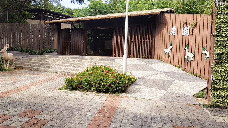 旅遊｜重新開張高雄壽山動物園一日遊  ，新建天空橋看水豚