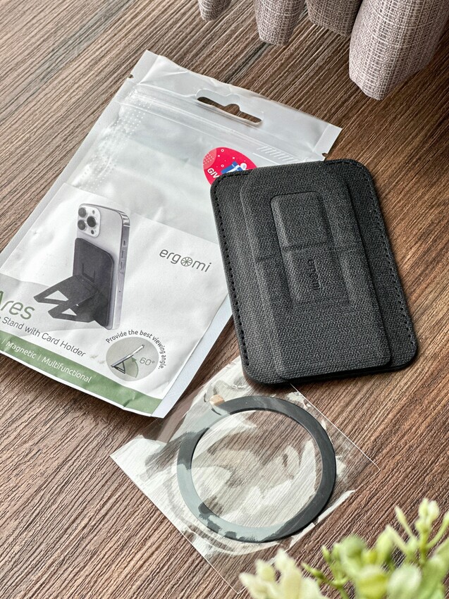 追劇神隊友!Ares磁吸手機卡夾支架|4種使用模式|厚度只有5mm|易推卡夾防盜刷!最多可容納2張卡片|不干擾無線充電 - 萍姐愛分享